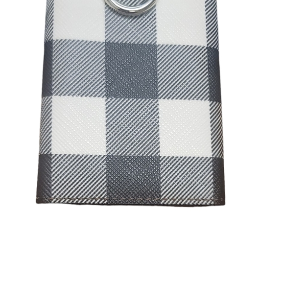 Burberry 6 key holder. EUC - Picture 2 of 5